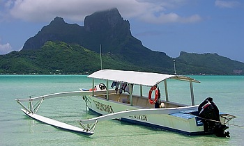 Polynesian Outrigger boat Teremoana