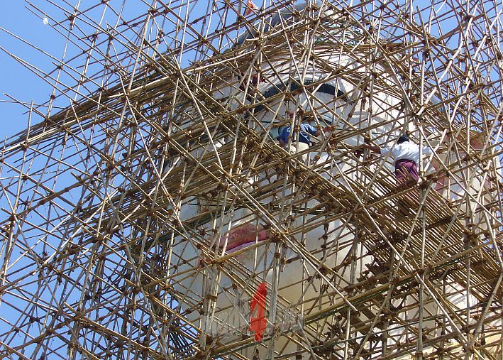 On Bamboo scaffold of giant Buddha Hsehtatgyi in Pyay