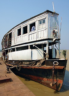 Ship of the line from Mawlamyine to Hpa-an