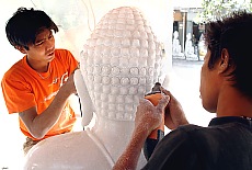 Marmor Buddha in Bearbeitung