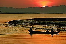 Sunset on the Kaladan River to Mrauk U
