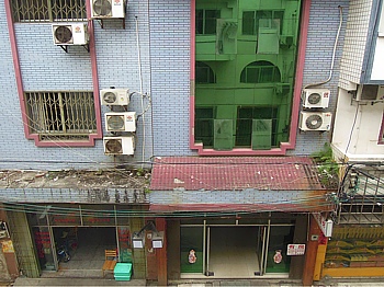 Yangshuo: New Century Hotel (room number 310)