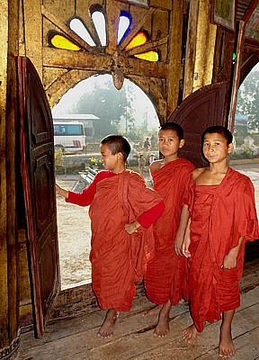 Shwe Yaunghwe Monastery