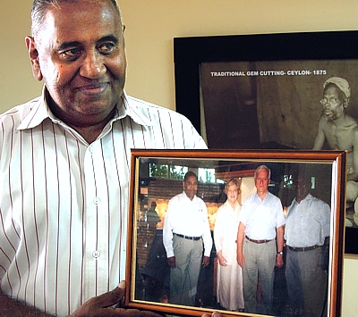 Former German President Richard von Weizsaeker with his wife on a Sri Lanka tour
