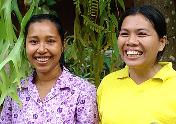 funny chambermaids at Baan Pimphaka