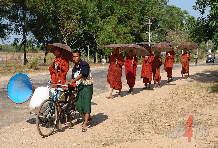 Monks on begging tour