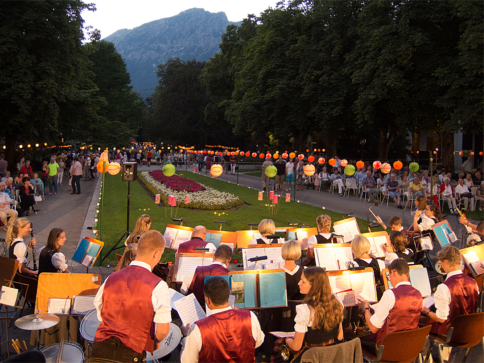 Lampionfest mit Musik im Kurpark Bad Reichenhall