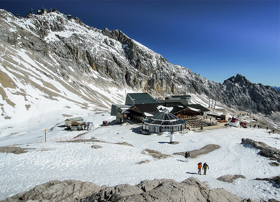 Gletscherrestaurant Sonnalpin auf dem Zugspitzplatt