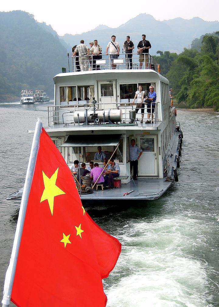 Excursion boat on the Li river