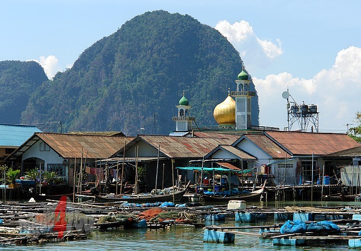 Floating market with mosque on Panyee Island