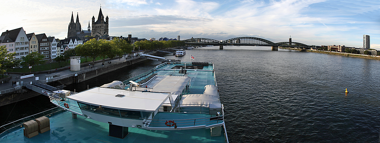 Cologne Rhein bridge at Heumarket