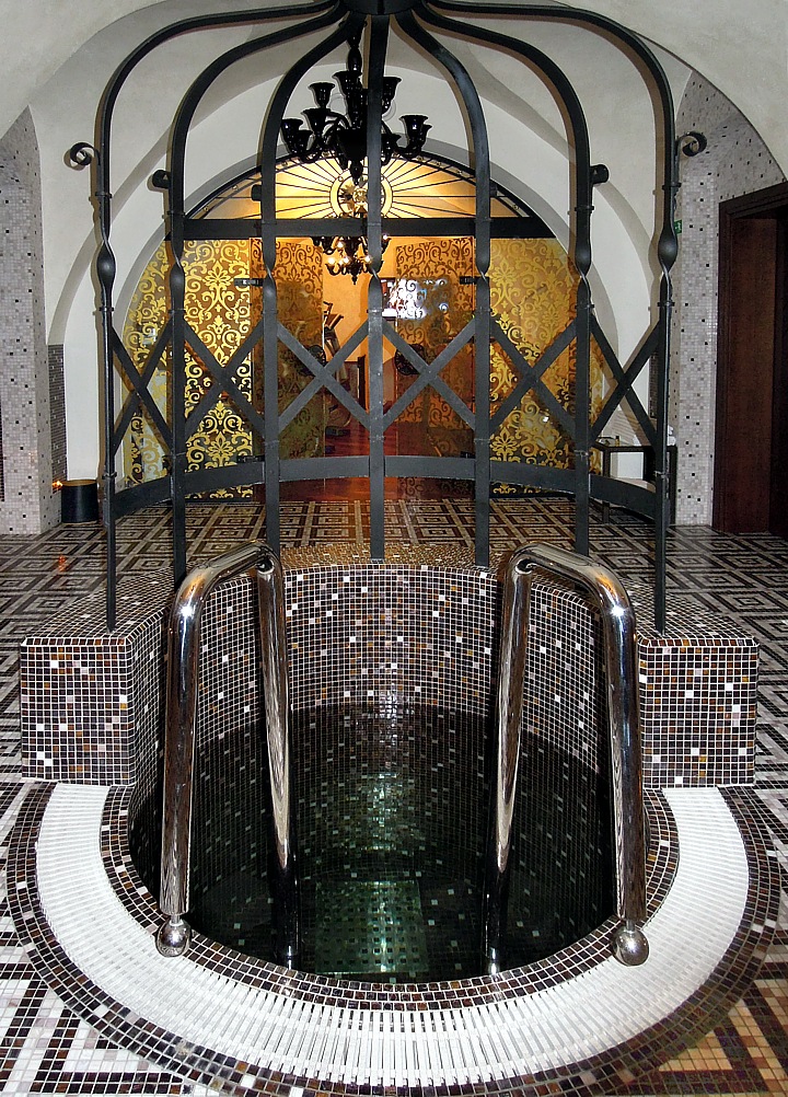 Wirlpool in the Spa of Arcadia Hotel