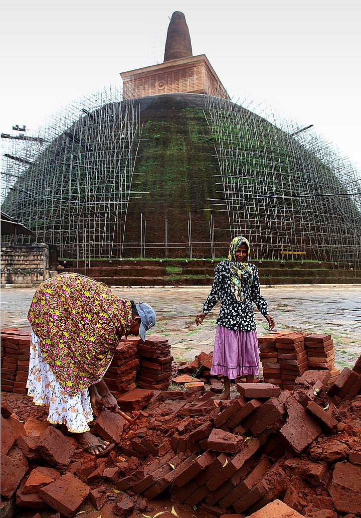 Womens work at the brick pagoda in Anuradhapura