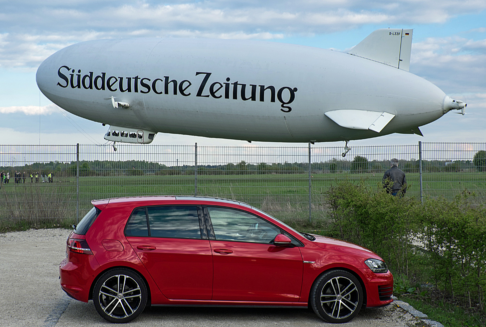 Zeppelin Start und Golf GTI