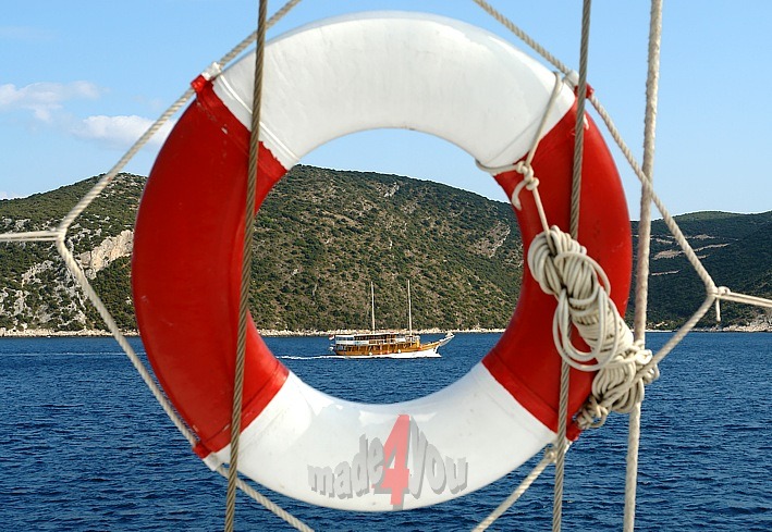 Sailing along south Dalmatia coast