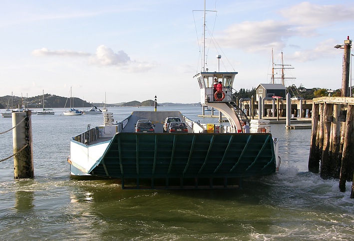 Car ferry to Russell