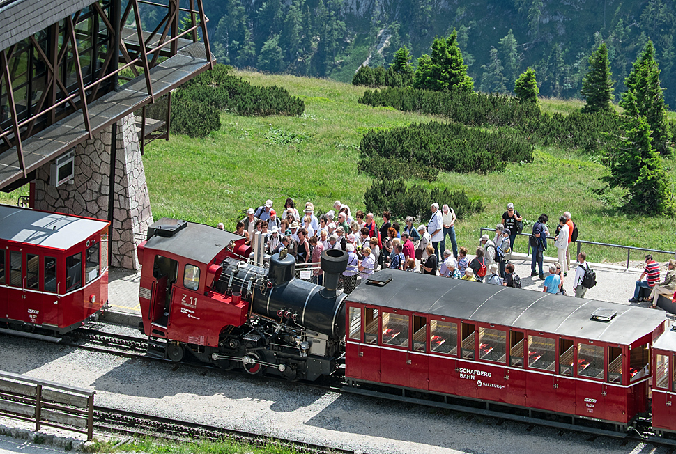 Schafberg Dampflokomotive am Gipfel Bahnhof