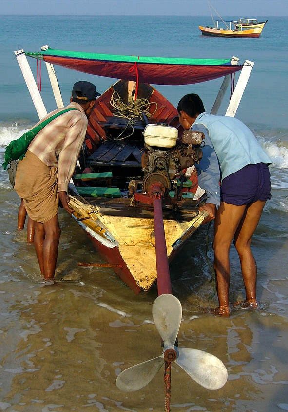 Fishermen in Ngapali
