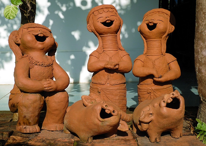 Clay figures loving pigs from Chiang Mai