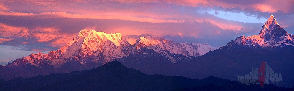Abendrot an der Annapurna Range mit Machhapuchare bei Pokhara