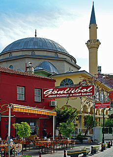 Murat-Pasa-Moschee in der Altstadt von Antalya