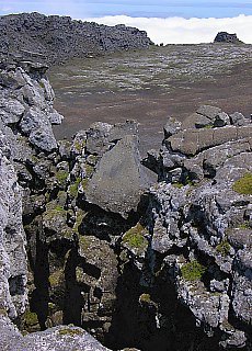 Crater rim on Pico summit