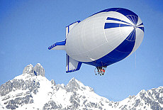 Zeppelin with Bischofs hut mountain