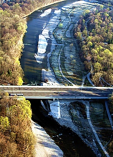 Brudermuehl bridge above the river Isar