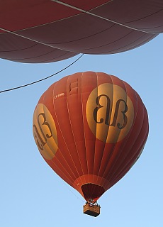 Ballooning in Bagan