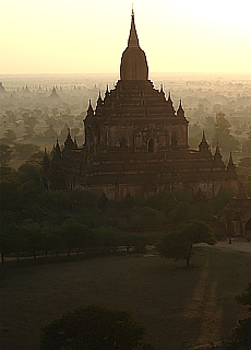Sunrise at Sulamani Temple in Bagan
