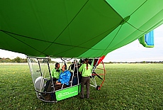 Preparation for takeoff Bayer Airship