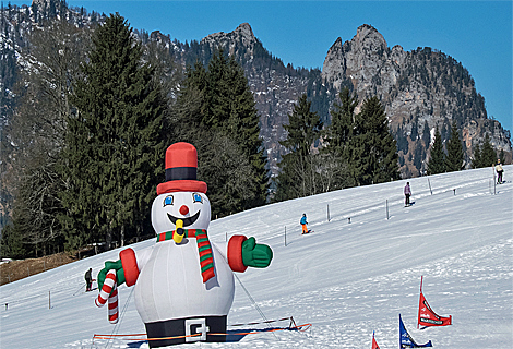 Schlafende Hexe im Schnee