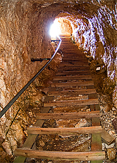 Tunnel im Thomas Eder Steig