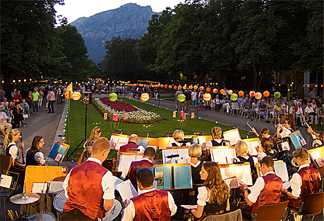 Lampionfest mit Musik im Kurpark Bad Reichenhall