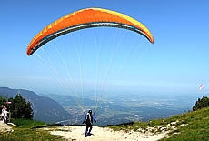 Paragliding Start von der Schlegelmulden Alm am Predigtstuhl