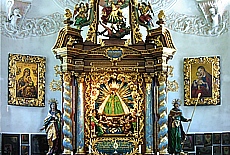 Goldener Altar der Wallfahrtskirche Maria Gern