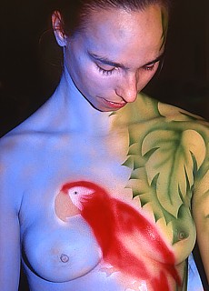 Bodypainting on naked skin