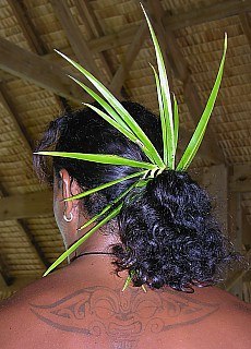 Polynesian headdress of Alphonse