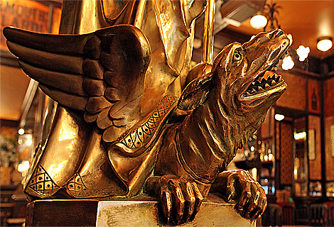 Fire-breathing dragon in Pub Cirio