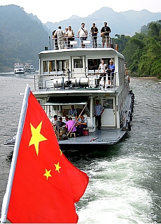 Excursion boat on the Li river