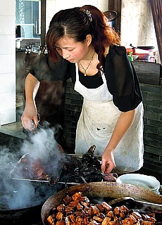 Cookshop in water village Wuhzen