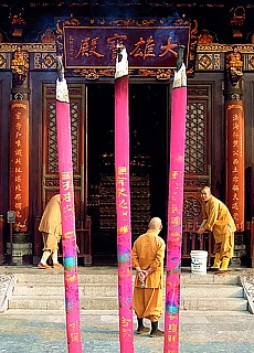 Buddhist Monks living in the wild goose pagoda