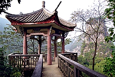 Aussichtsberg mit Pagode in Yangshuo