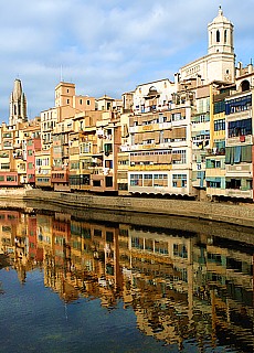 Specular reflection in the river at Girona