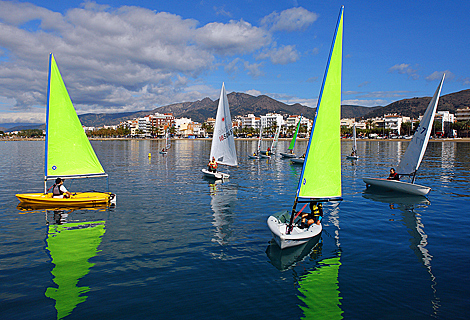 Sailing school in Roses