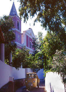 Close alleys on Stromboli