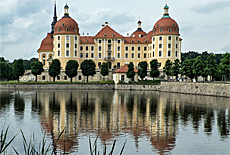 Spiegelung im Schlossteich Moritzburg