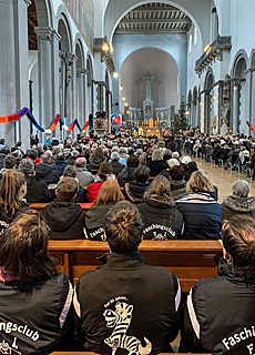 Carnival worship with Priest Schieler at St.Maximilian Church