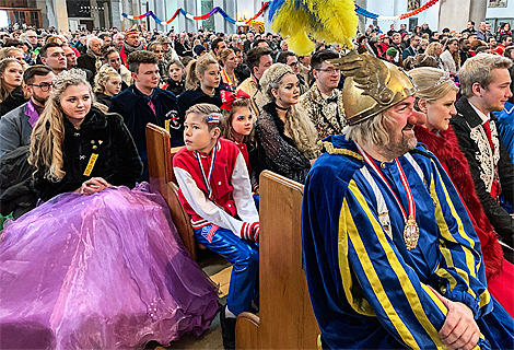 Kirchenfaschingsmesse mit Pfarrer Schieler in St.Maximilian