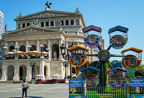 Frankfurt Opera with Ferris wheel